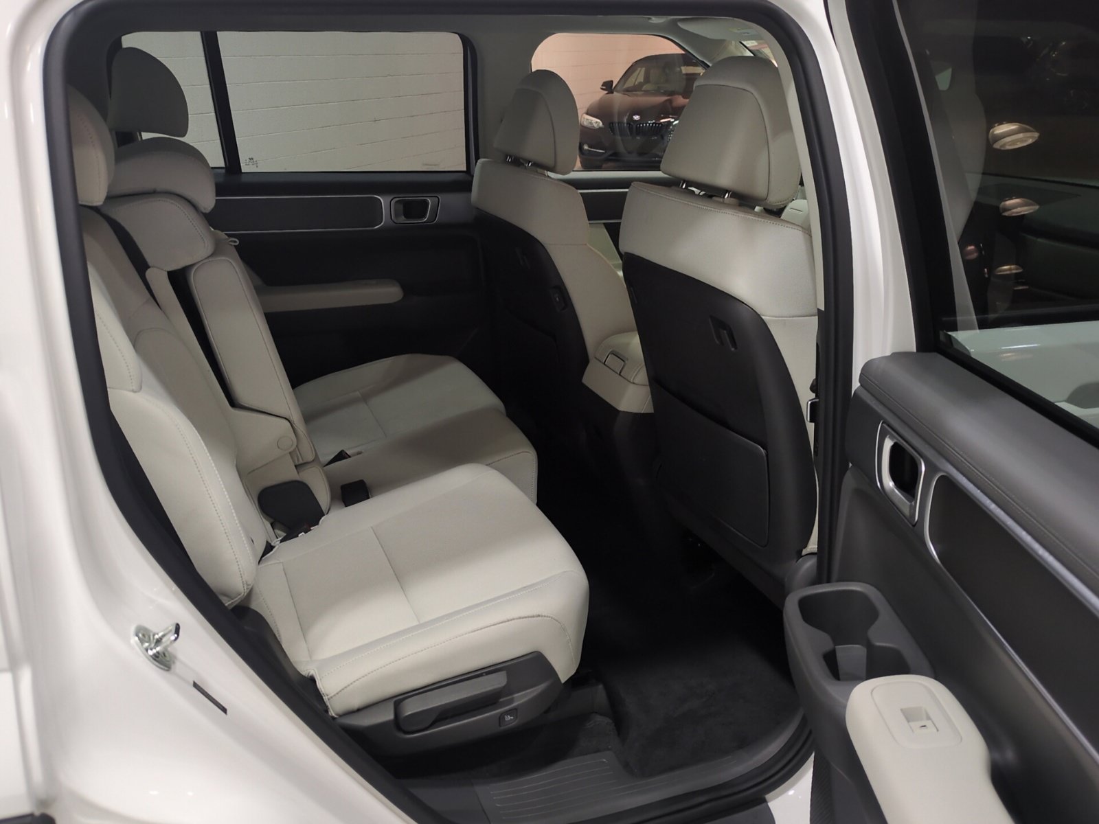 Certified 2024 Hyundai Santa Fe SE AWD/4WD image 11