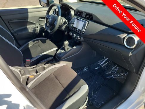 Used 2025 Nissan Versa S FWD image 18