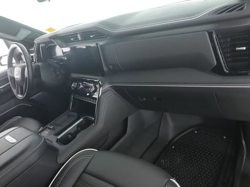 Used 2025 GMC Sierra 2500 AT4X image 33