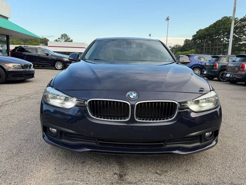 Used 2017 BMW 320i xDrive Sedan AWD/4WD image 2