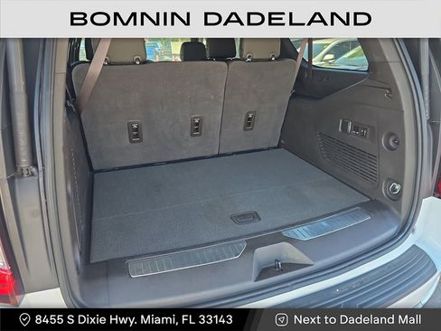Used 2022 GMC Yukon XL Denali w/ Denali Premium Package image 10