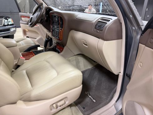 Used 1999 Lexus LX 470 4WD image 26