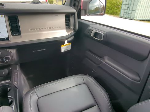 New 2026 Ford Bronco Outer Banks image 15