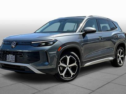 New 2025 Volkswagen Tiguan SE