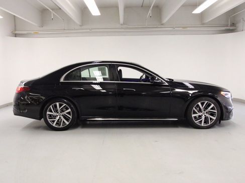 Certified 2024 Mercedes-Benz E 350 4MATIC Sedan image 5