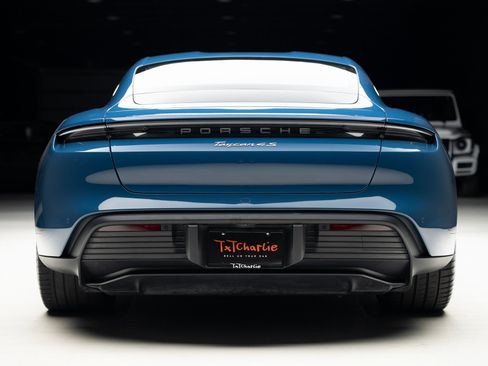 Used 2022 Porsche Taycan 4S image 27