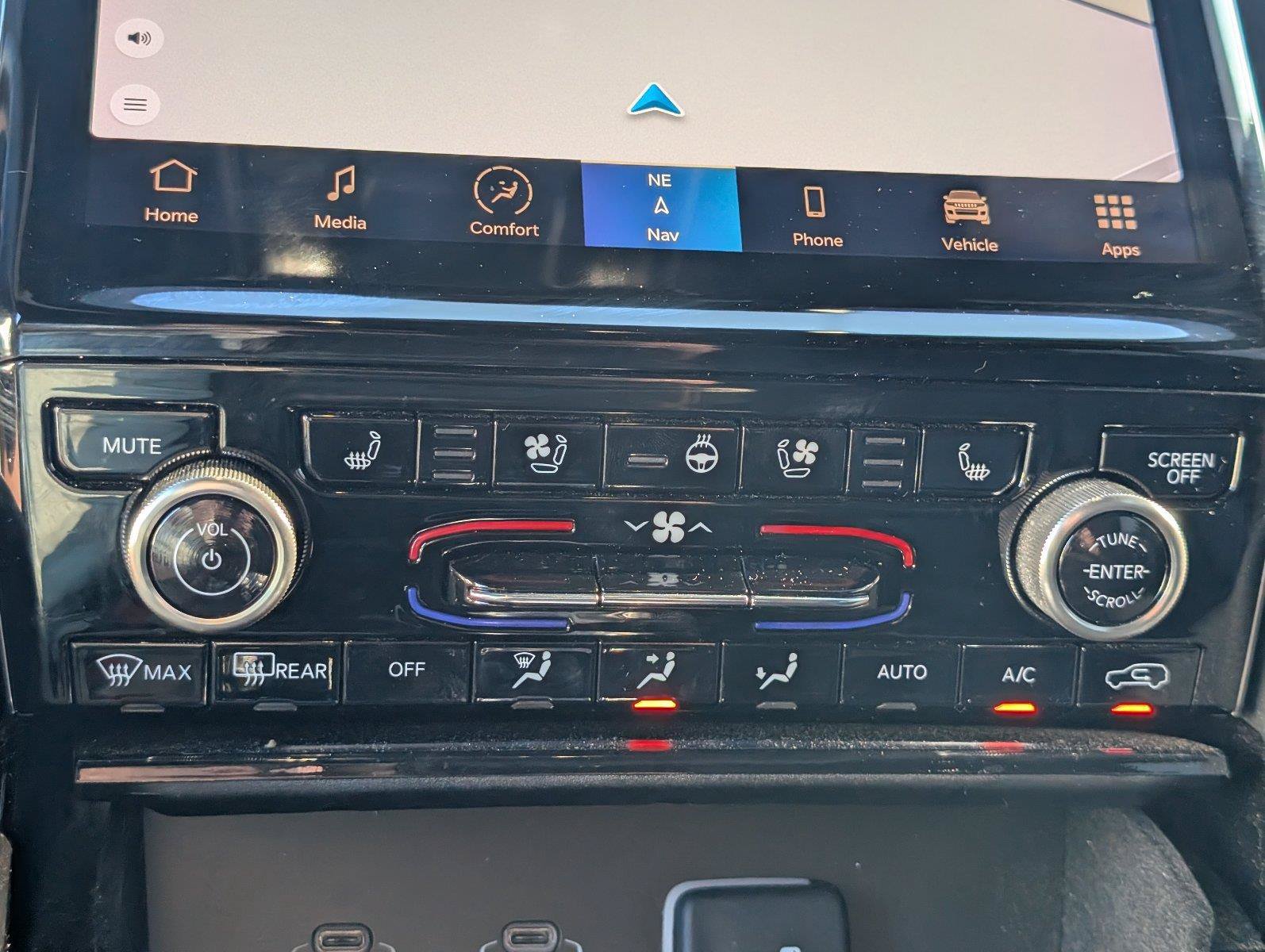 Used 2021 Jeep Grand Cherokee L Overland w/ Advanced Protech Group III AWD/4WD image 23