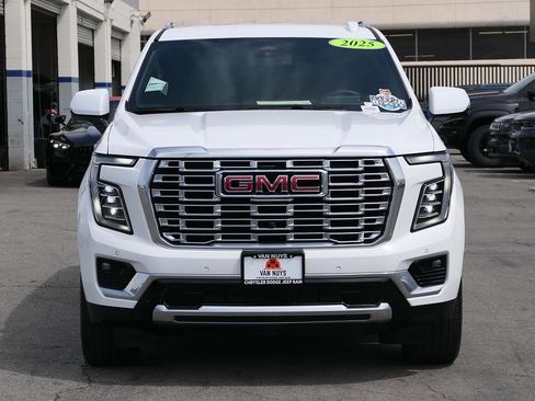 Used 2025 GMC Yukon XL Denali RWD image 6
