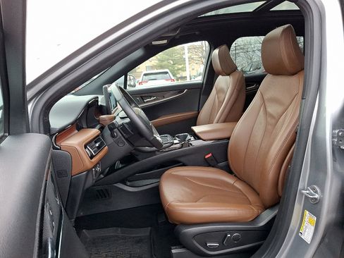 Used 2022 Lincoln Nautilus Reserve w/ Equipment Group 201A image 13