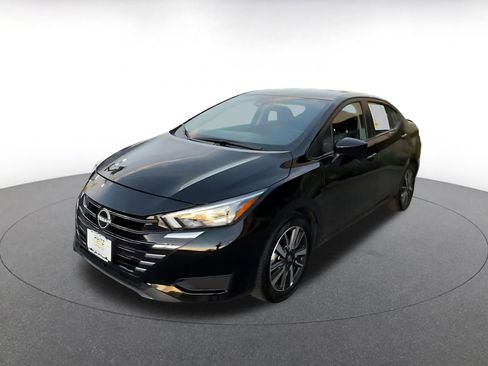 Used 2025 Nissan Versa SV image 7