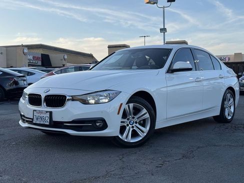 Used 2017 BMW 330i Sedan w/ Driver Assistance Package image 2