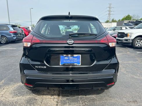 Used 2024 Nissan Kicks S FWD image 7