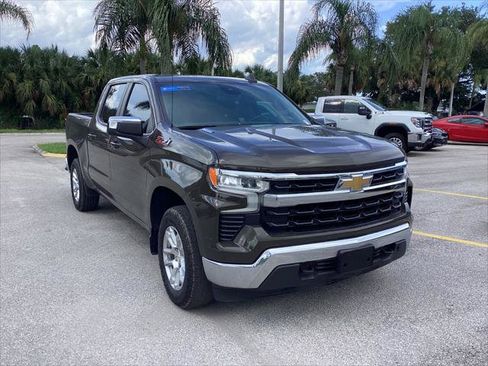 Used 2023 Chevrolet Silverado 1500 LT AWD/4WD image 3