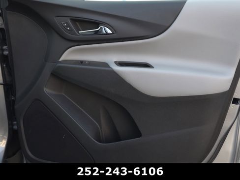 Used 2024 Chevrolet Equinox LS image 33