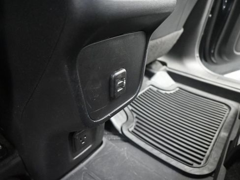 Used 2023 Chevrolet Equinox RS w/ RS Leather Package FWD image 19