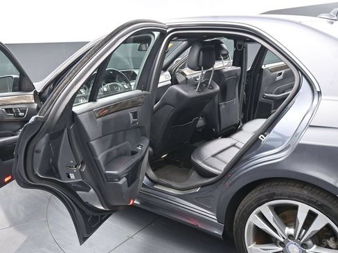 Used 2014 Mercedes-Benz E 350 Sedan image 18