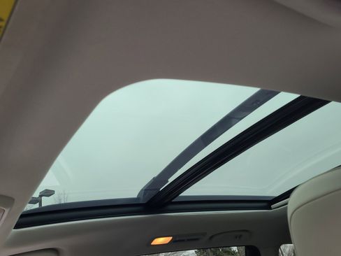 Used 2023 Subaru Ascent Limited w/ Technology Package image 15