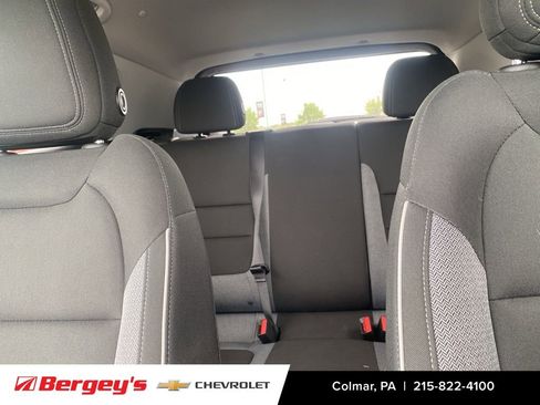 Used 2025 Chevrolet TrailBlazer LT AWD/4WD image 30