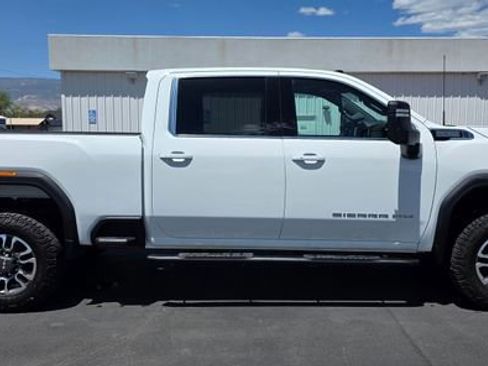 Used 2024 GMC Sierra 2500 SLE w/ SLE Convenience Package AWD/4WD image 6