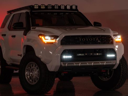 Used 2025 Toyota 4Runner Trailhunter image 24