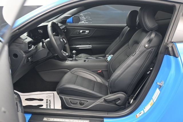 Certified 2025 Ford Mustang GT Premium RWD image 5
