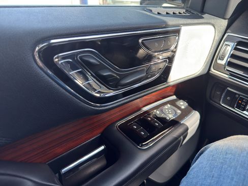 Used 2024 Lincoln Navigator L Reserve AWD/4WD image 24