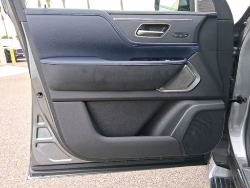 New 2026 INFINITI QX80 4WD image 19