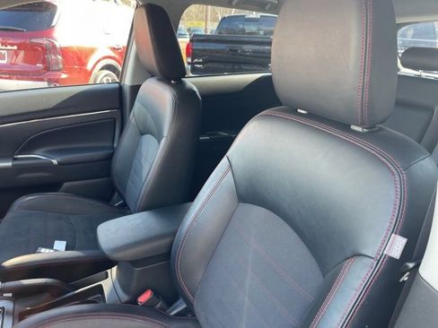 Used 2024 Mitsubishi Outlander Sport AWD image 16