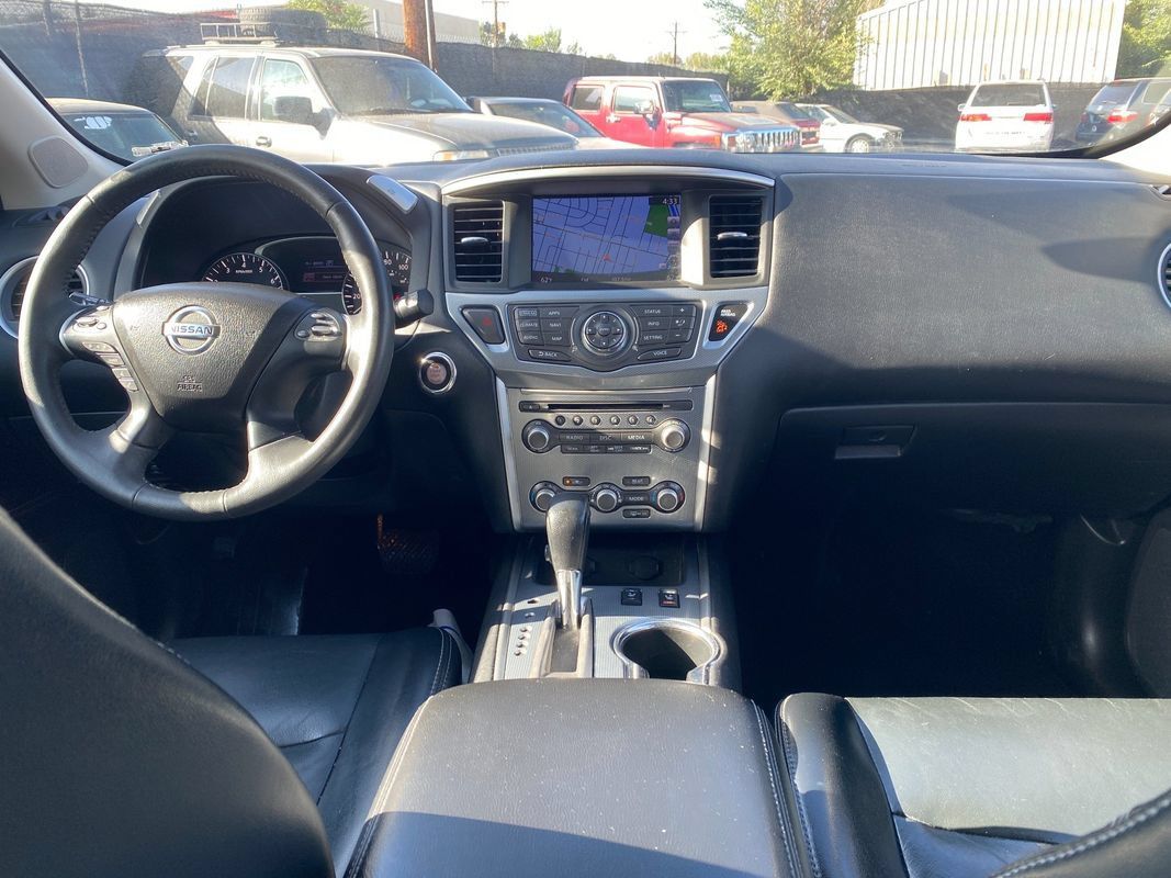 Used 2017 Nissan Pathfinder SL w/ SL Premium Package AWD/4WD image 19