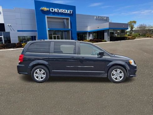 Used 2019 Dodge Grand Caravan SXT FWD image 25