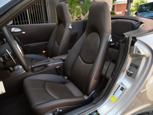 Used 2012 Porsche 911 Turbo S AWD/4WD image 19