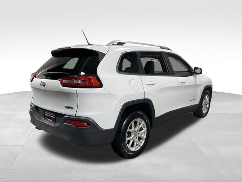 Used 2015 Jeep Cherokee Latitude w/ Cold Weather Group AWD/4WD image 9