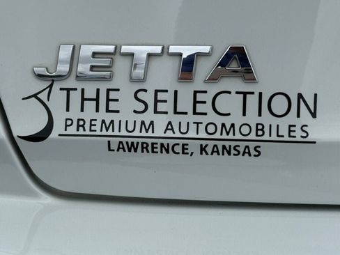 Used 2019 Volkswagen Jetta SE FWD image 15