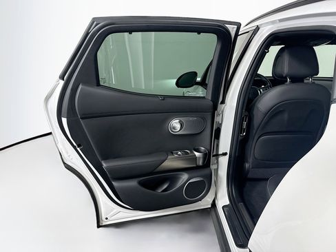 Used 2023 Genesis GV60 Advanced AWD/4WD image 27