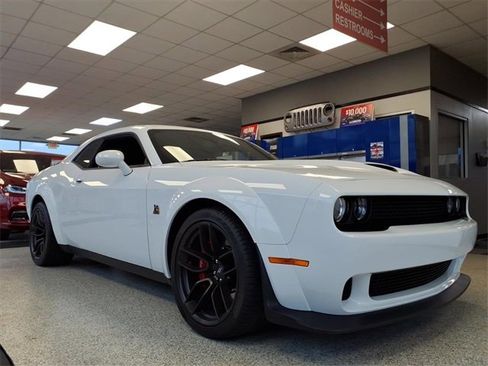 Used 2022 Dodge Challenger R/T Scat Pack image 1
