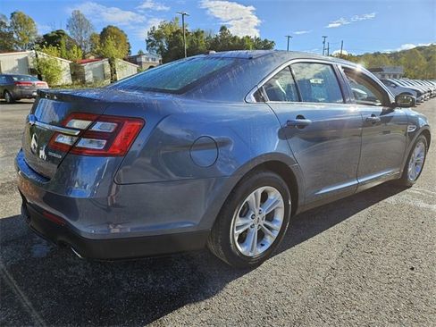 Used 2018 Ford Taurus SE image 7