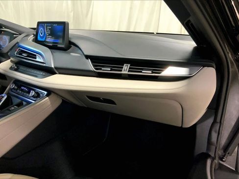 Used 2014 BMW i8 image 19