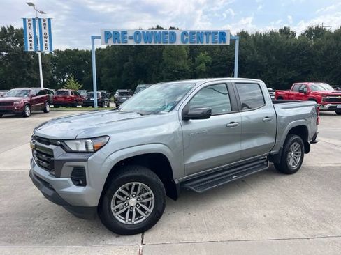 Used 2024 Chevrolet Colorado LT w/ LT Convenience Package RWD image 2