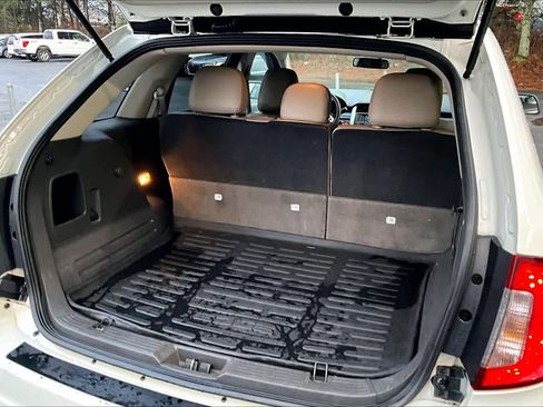 Used 2012 Ford Edge SE w/ Cargo Accessory Pkg image 30