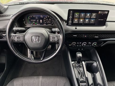 Used 2023 Honda Accord Sport image 11