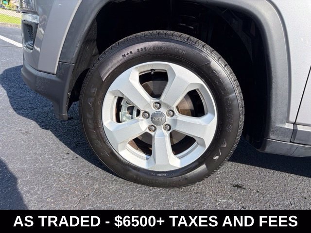 Used 2018 Jeep Compass Latitude w/ Popular Equipment Group AWD/4WD image 9