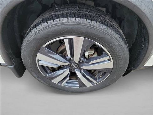 Used 2023 Nissan Rogue SL w/ SL Premium Package FWD image 11