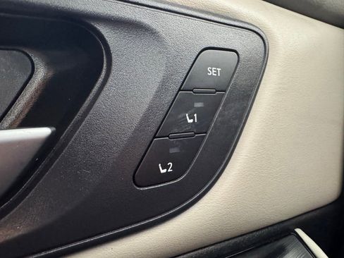 Used 2023 Nissan Rogue SL w/ SL Premium Package image 18