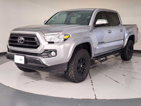 Used 2021 Toyota Tacoma SR5 RWD image 1