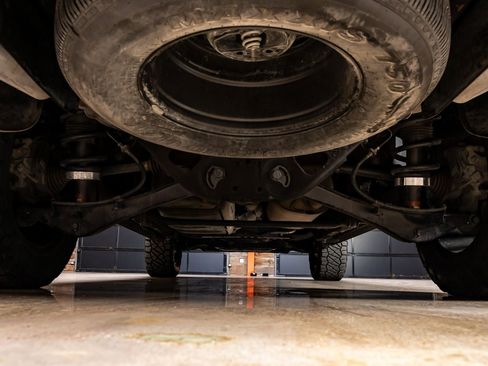 Used 2023 Chevrolet Suburban Premier w/ Premium Package image 16