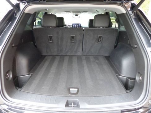 Used 2023 Chevrolet Blazer LT w/ Sound & Technology Package FWD image 45