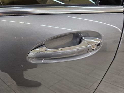 Used 2010 Mercedes-Benz S 550 image 12