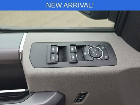 Used 2019 Ford F150 XLT w/ Equipment Group 302A Luxury AWD/4WD image 15