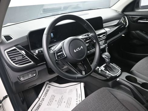 Certified 2026 Kia Seltos S FWD image 12