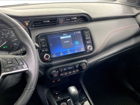 Used 2024 Nissan Kicks SR w/ SR Premium Package FWD image 9